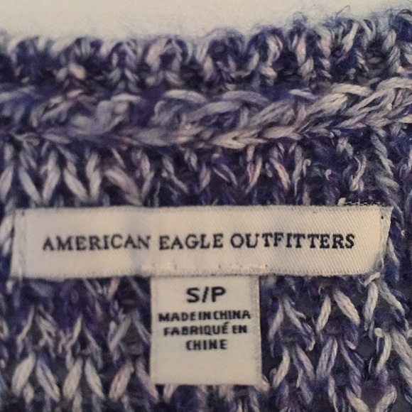 American Eagle Vneck sweater - Picture 4 of 4